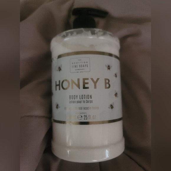 Scottish Fine Soap Honey B You Choose: Scrub, Wash, Lotion OR 4pc Bar Soap Set - Picture 15 of 16